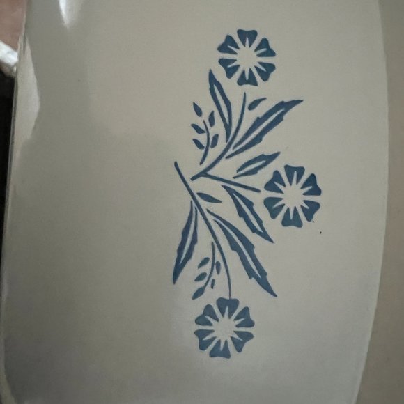 Vintage Blue Corn Flower Corning Ware 6 Cup Baking Dish - Picture 2 of 4